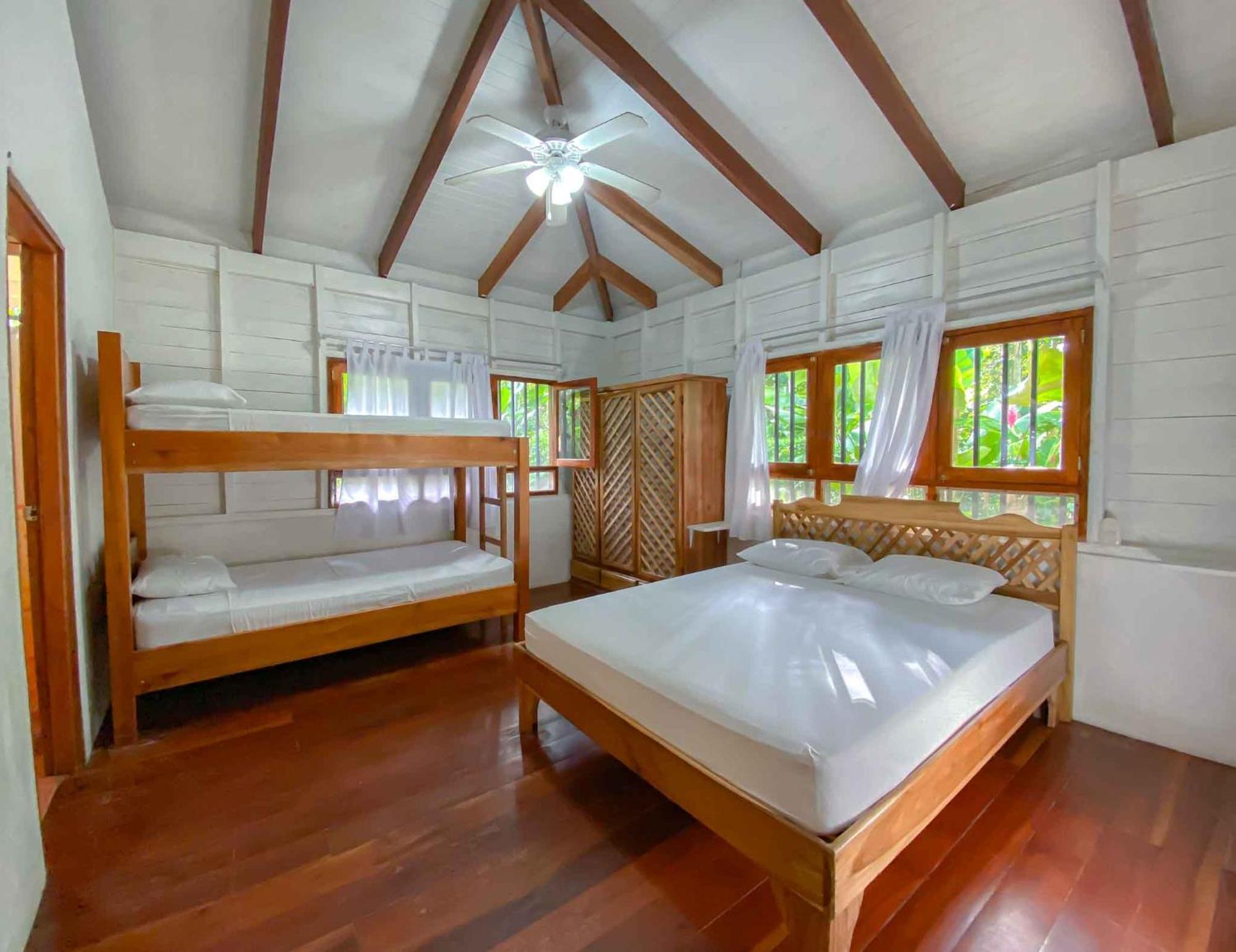 Hotel Casitas Mar Y Luz Puerto Viejo de Talamanca ห้อง รูปภาพ