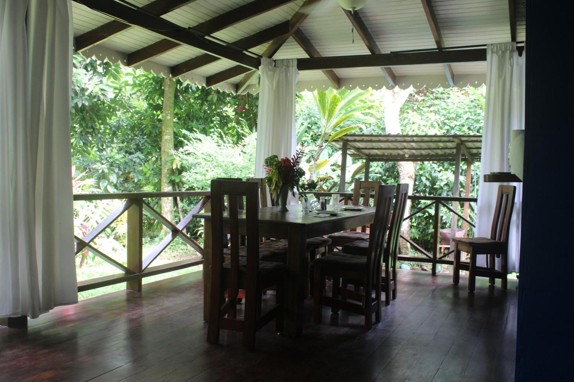 Hotel Casitas Mar Y Luz Puerto Viejo de Talamanca ภายนอก รูปภาพ